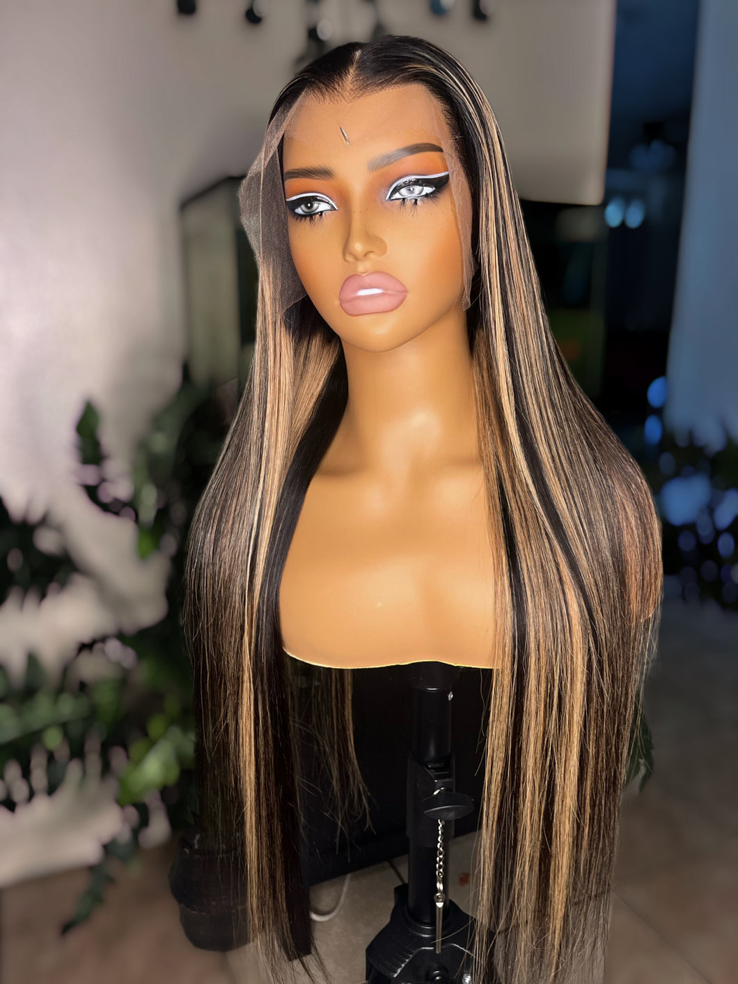 Exclusive Highlighted 1b/30 Unit (HD Lace)